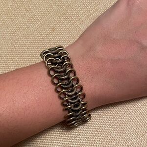 Gold-Tone Loop Link Women's Bracelet - Elegant Chain Design